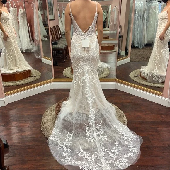 Stella York Dresses | Stella York Organic Lace, Fit And Flare Wedding Dress | Color: Cream/White | Size: 4 | Angela6lee's Closet